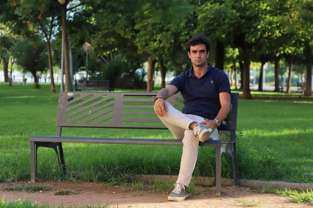 La imagen tiene un atributo ALT vacío; su nombre de archivo es javier.jpg